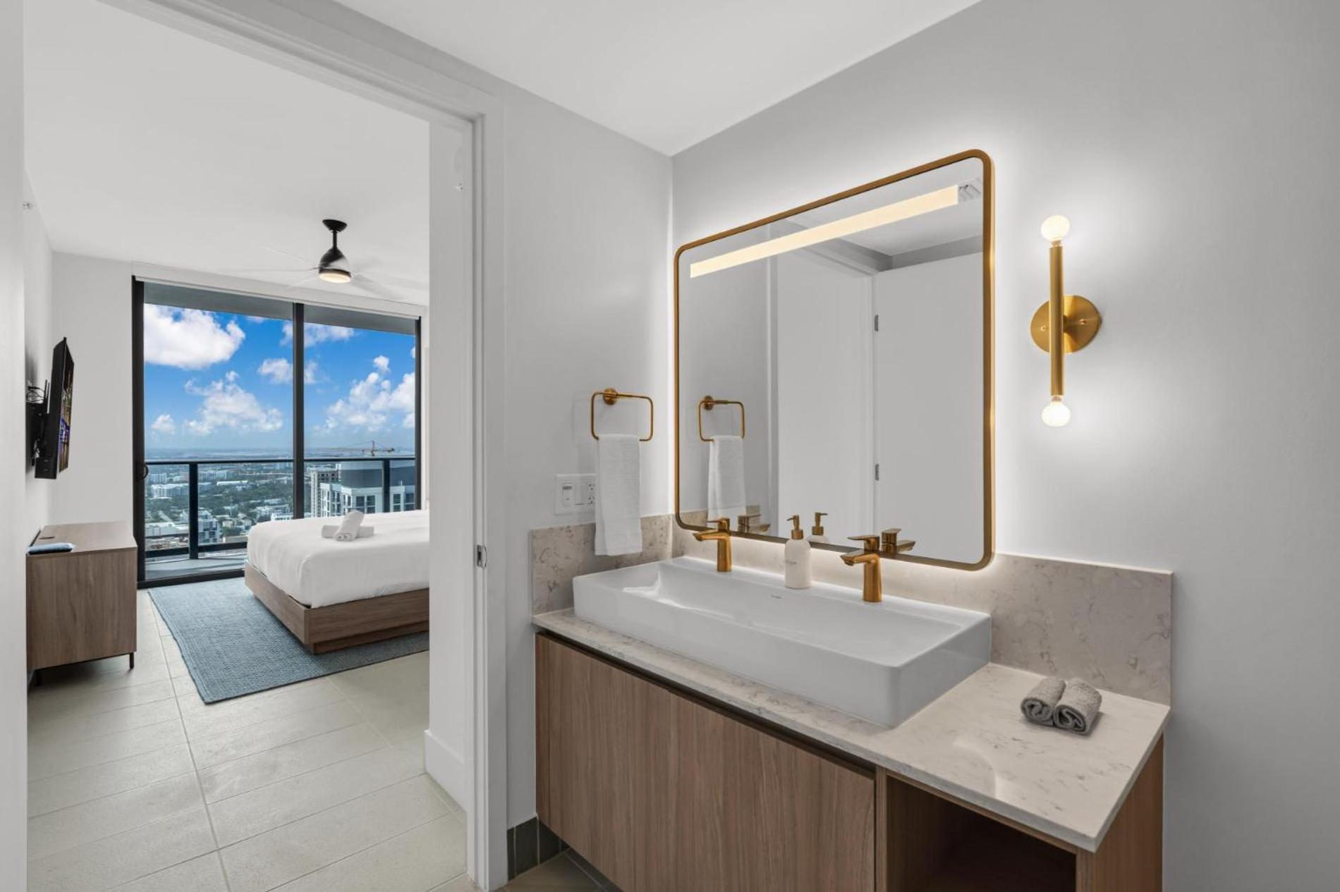 Modern 1Br Apartment With Breathtaking Views Heart Of Downtown Miami Exteriér fotografie